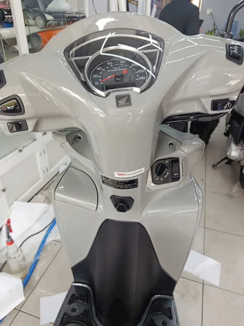 Cách bảo quản decal xe máy lâu bền